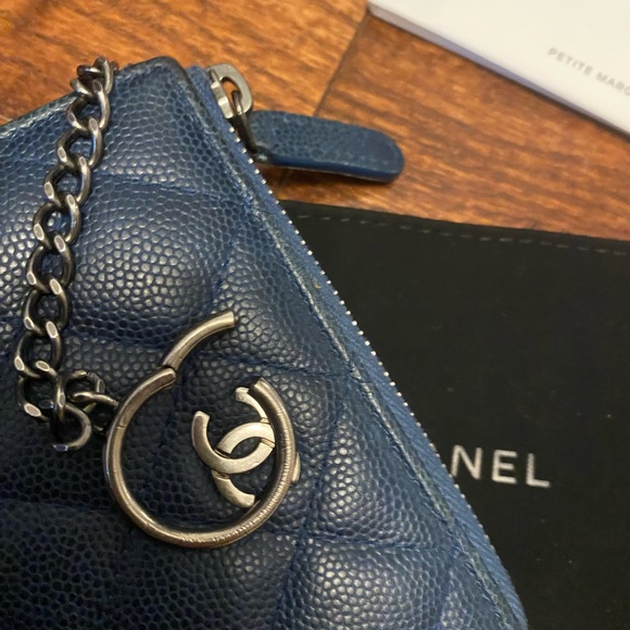 Authentic Chanel O Key holder/card case in Blue - Picture 10 of 10